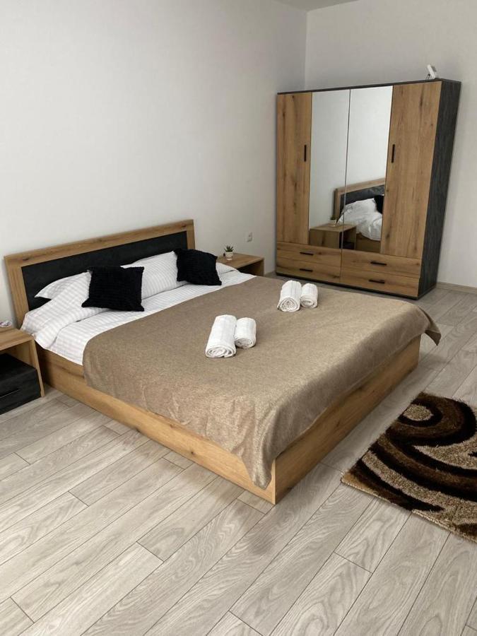 Flor Apartaments Targu Mures Ngoại thất bức ảnh