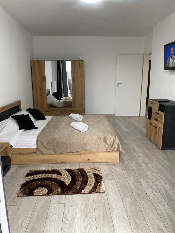 Flor Apartaments Targu Mures Ngoại thất bức ảnh