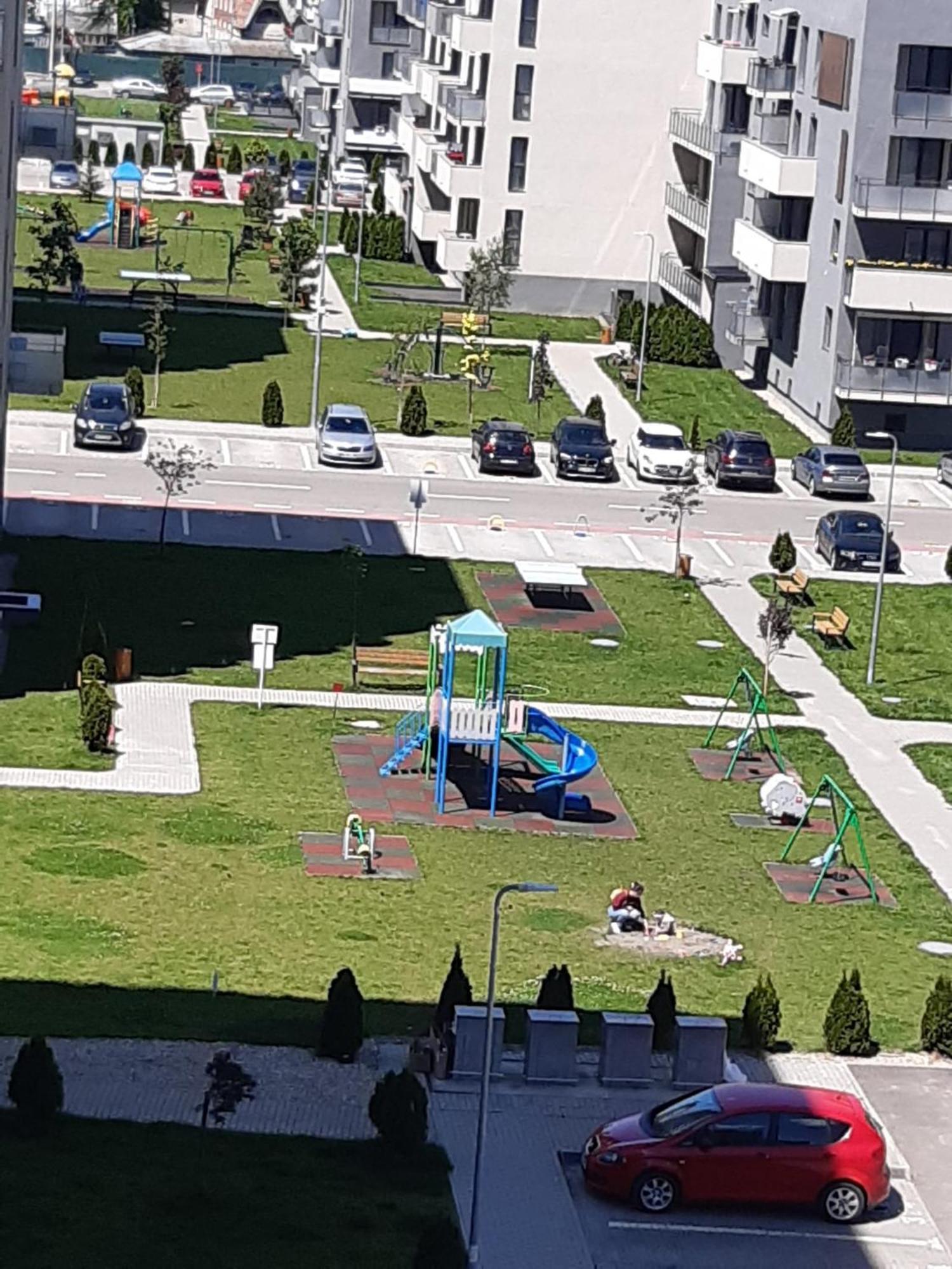 Flor Apartaments Targu Mures Ngoại thất bức ảnh